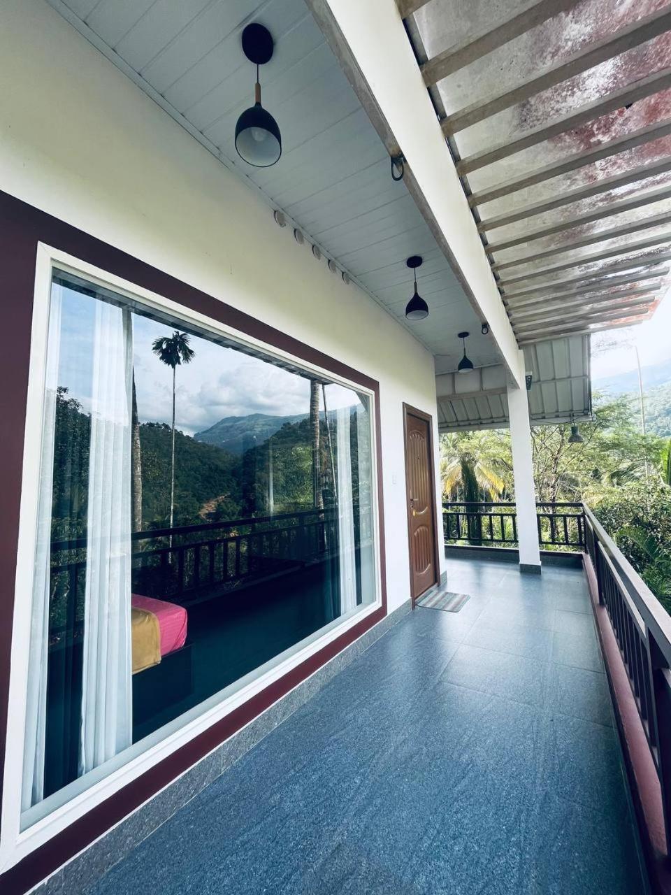 Linn View Home Stay Munnar Værelse billede